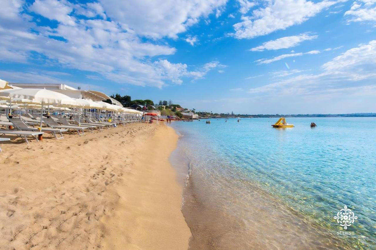 Villa Seaside - Beach Retreat With Jacuzzi Siraküza Dış mekan fotoğraf