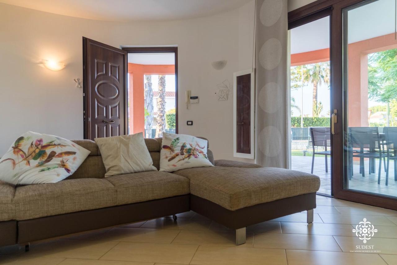 Villa Seaside - Beach Retreat With Jacuzzi Siraküza Dış mekan fotoğraf