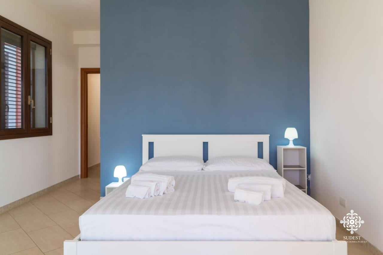 Villa Seaside - Beach Retreat With Jacuzzi Siraküza Dış mekan fotoğraf
