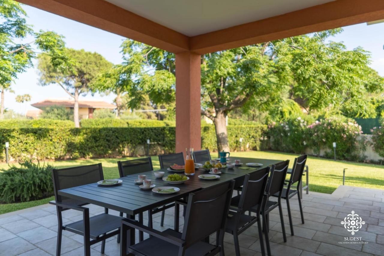Villa Seaside - Beach Retreat With Jacuzzi Siraküza Dış mekan fotoğraf